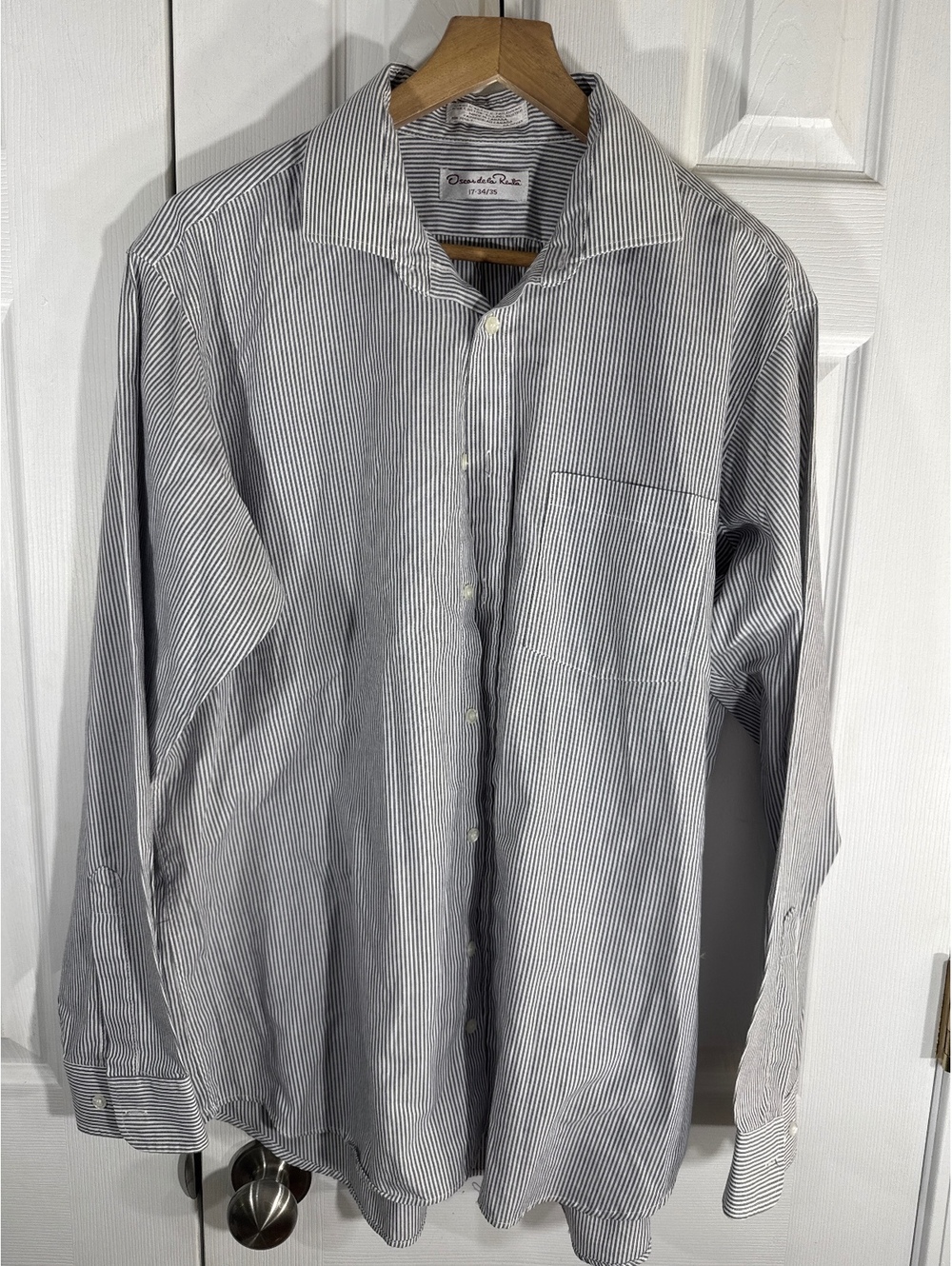 Oscar de la Renta Men's Striped Button-Up Dress Shirt Size 17-34/35